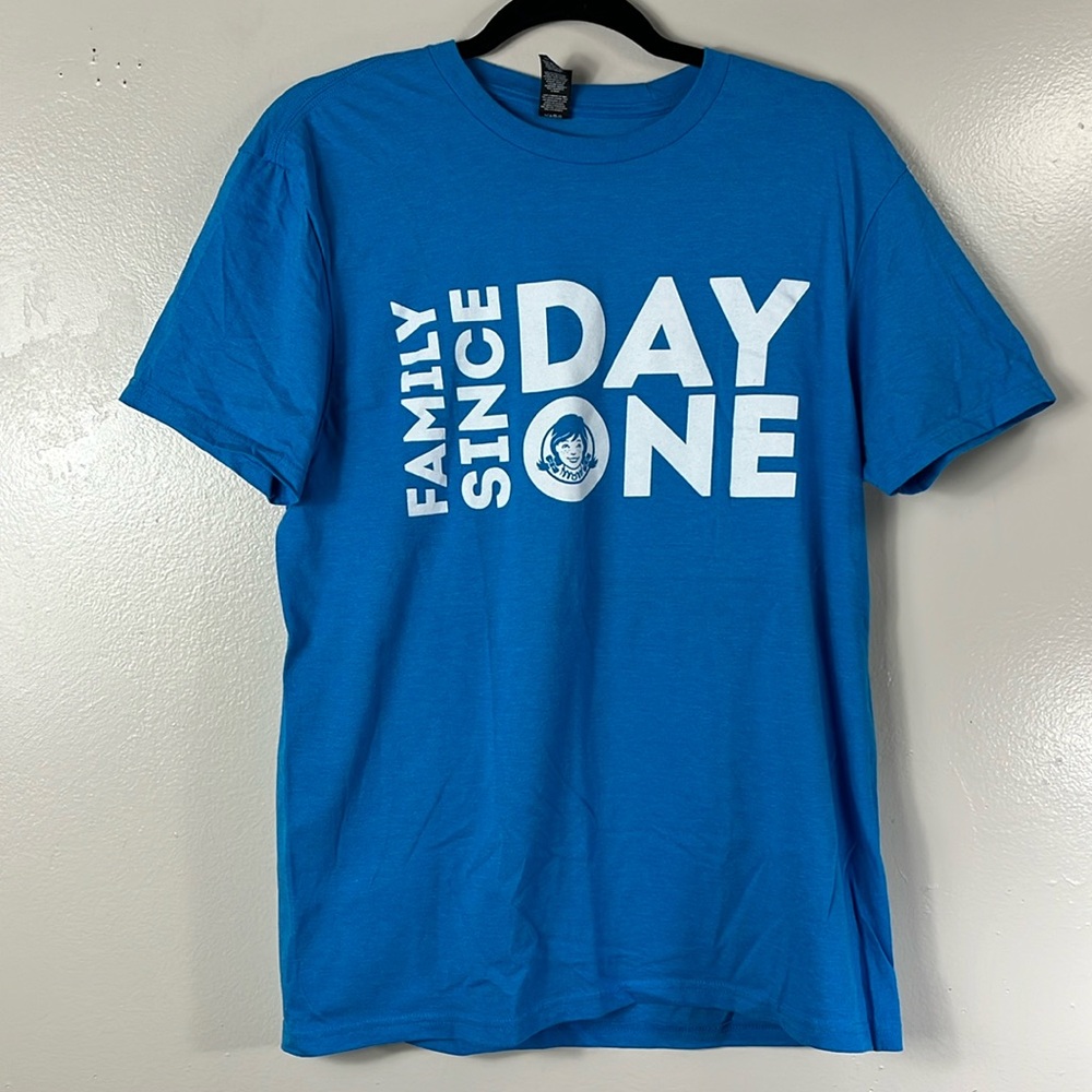 District Tee-shirts Blue Family Since Day One graphic men’s size M